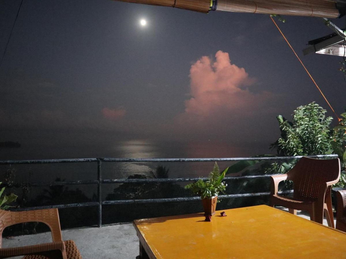 The View Padang, Amazing View, 8 Mins Mentawai Fast Ferry, Cold Beer,Close To Restaurants Padang (Sumatra) Exterior photo