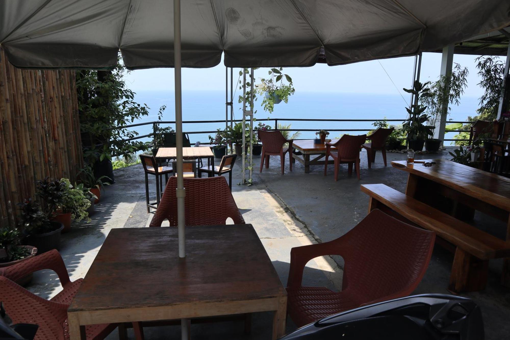 The View Padang, Amazing View, 8 Mins Mentawai Fast Ferry, Cold Beer,Close To Restaurants Padang (Sumatra) Exterior photo