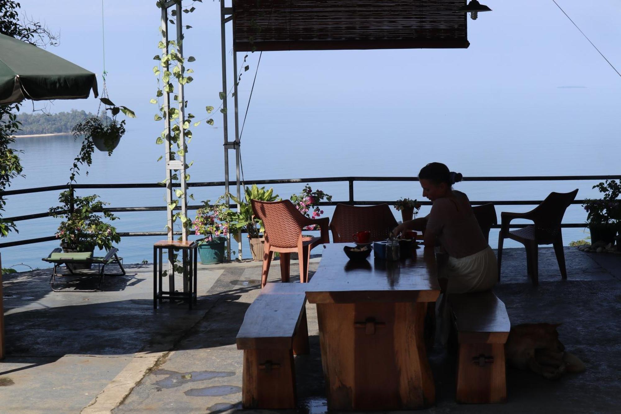 The View Padang, Amazing View, 8 Mins Mentawai Fast Ferry, Cold Beer,Close To Restaurants Padang (Sumatra) Exterior photo